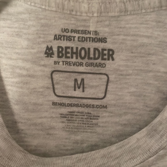 Bee Kind t shirt - Picture 4 of 4